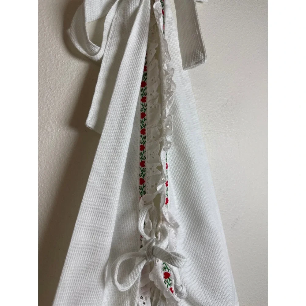 White Cottagecore Apron Halter Top Lace Up Trim Floral Embroidery Kitchen‎ Maid